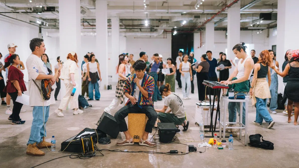 Stop Singing Alone: Join This Free Pop-Up Choir